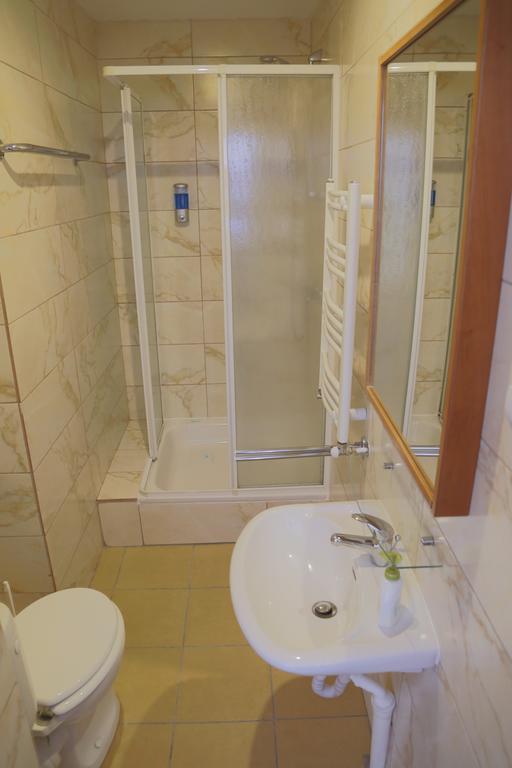 Willa Maksymilian Bed And Breakfast Bydgoszcz Oda fotoğraf